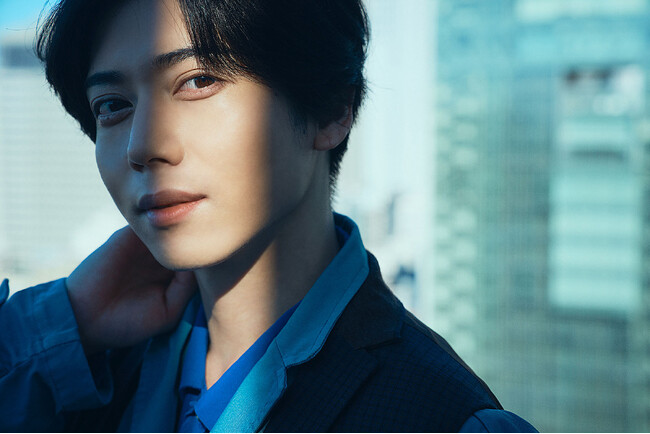 俳優・染谷俊之、15周年記念の写真集を発売表現力で圧倒！感情の機微を捉えたメモリアルな1冊