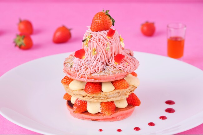 【横浜】“いちごづくし”のハイブリッドパンケーキ『いちごのミルフィーユパンケーキ』限定販売！2種類の生地を組み合わせた新食感スイーツ