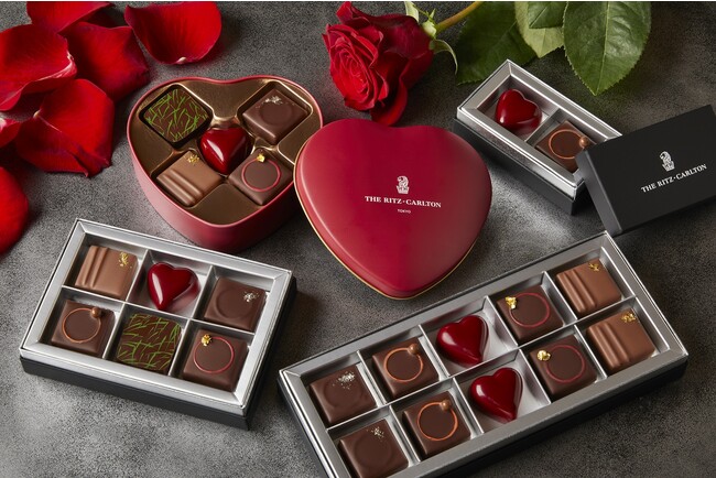 【ザ・リッツ・カールトン東京】バレンタインに贈るアフタヌーンティー、「ロマンティックタイム アット ザ・ロビーラウンジ」と、オリジナル・バレンタインチョコレート各種の販売開始