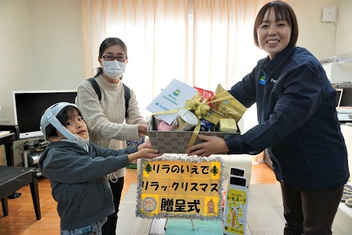 小児がん患者のこどもたちと共同開発した商品の売上金で全国25箇所の病院のこどもたちへクリスマスプレゼントを!