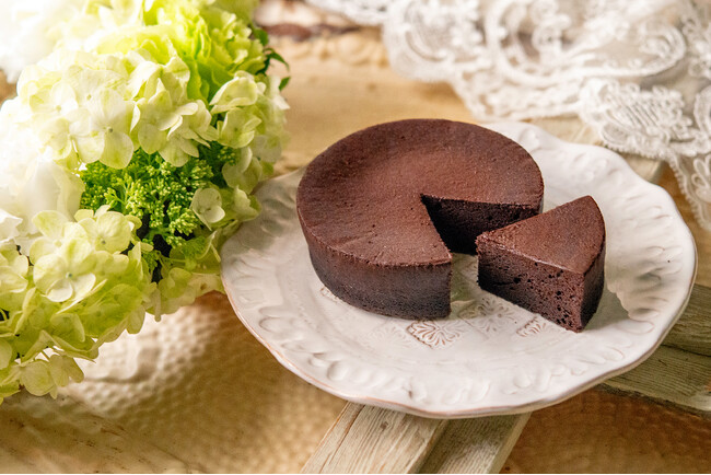 ブライダル業界初！ こだわりを詰め込んだ人気の焼き菓子を結婚式の贈り物に。TAKAMI BRIDAL×キル フェ ボン