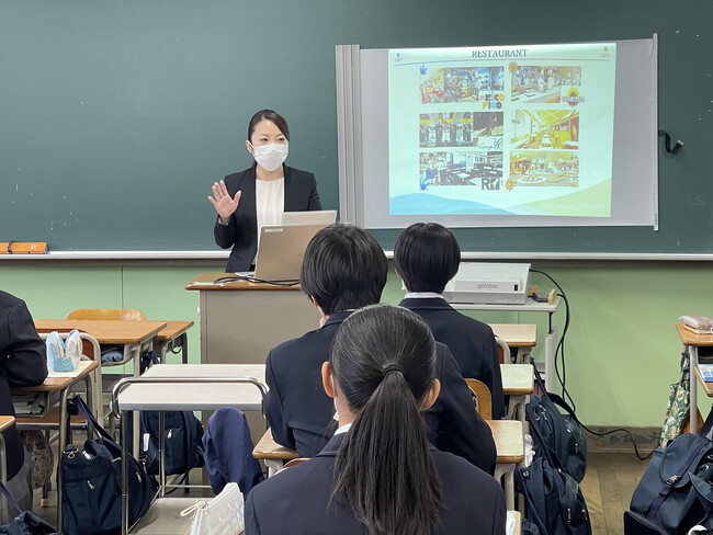 【ホテル ユニバーサル ポート＆ヴィータ】将来の夢や目標をイメージするためのキャリア学習に参加“テーマパークリゾートホテルで働く魅力”を伝える職業講話を実施しました