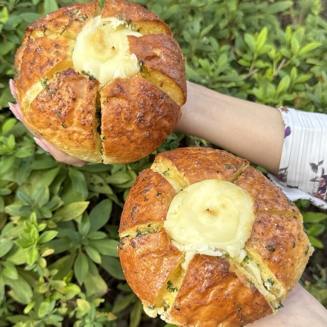 バズグルメクリエイター「ウルフ」と「パンとエスプレッソと」のコラボレーション！