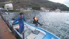 【相席食堂】島田秀平オススメ「開運ドラゴン相席」
ゴールデンボンバー・鬼龍院翔が魅せた！
大悟も嫉妬…100点満点の“海落ち”