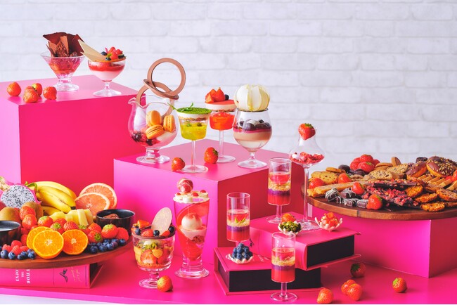 オリジナルパフェを創作する「Craft Your Parfait （クラフト・ユア・パフェ）」ストロベリースイーツビュッフェ