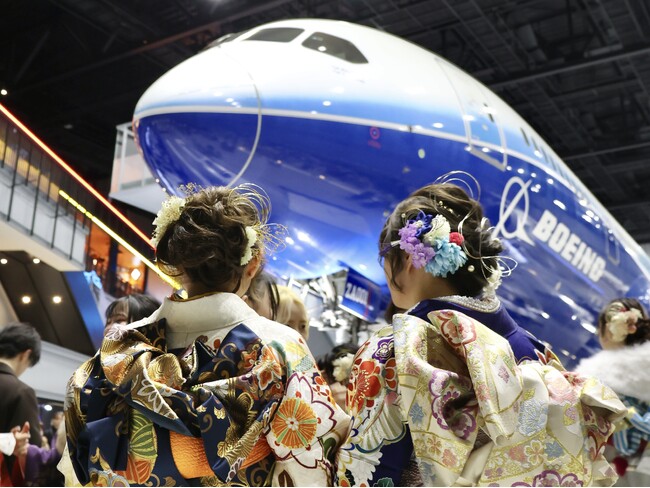 飛行機を目前に「常滑市二十歳のつどい」が開催されました!