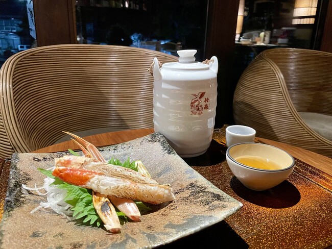【竹田城 城下町 ホテル EN】食材の宝庫・但馬の冬の味覚を堪能！季節限定「蟹と甲羅酒の満喫セット」を提供開始