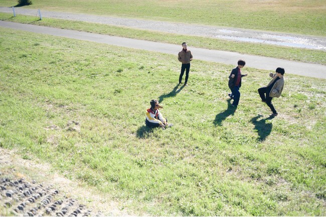 草野マサムネ(スピッツ)らも注目する話題の四人組ロックバンド”家主”、ニューアルバム『石のような自由』3月6日CD発売決定！