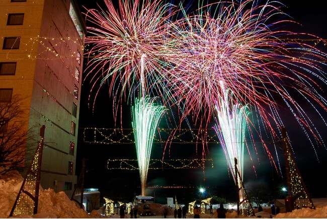 【洞爺湖温泉/洞爺湖畔亭】2月のバレンタインは冬花火で盛り上がろう♪