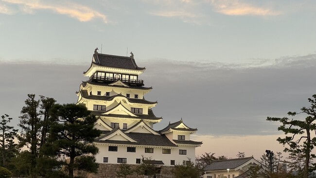 バリューマネジメント株式会社が福山城における城泊事業の運営を受託。2024年6月より開始。