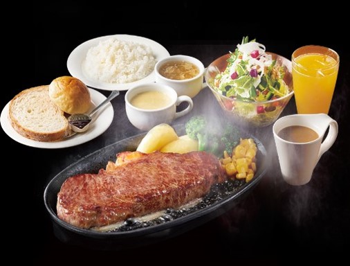 贅沢な厚切りだからこそ味わえる食べ応え!ウルグアイ産厚切りサーロインステーキ登場