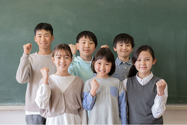 【調査結果】毎年目標を立てている小中学生は53％、2024年に頑張りたいことは小中学生ともに「勉強・受験」