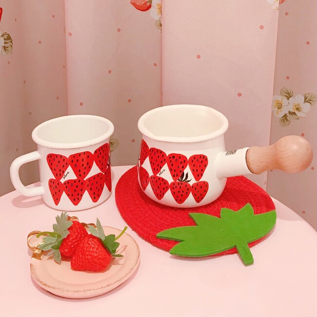 「食べられない いちご屋？！」が新宿マルイ 本館に登場！! 期間限定のいちご空間が出現！
