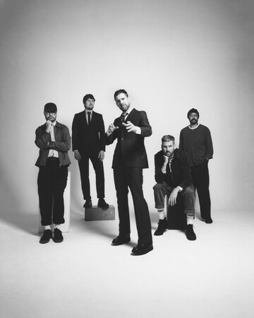 英国が誇る国民的ロックバンド、カイザー・チーフスが約５年ぶりのニューアルバム『Kaiser Chiefs’ Easy Eighth Album』を３月１日リリース