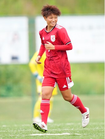【新潟医療福祉大学】女子サッカー部中尾奈摘選手ヴィアマテラス宮崎2024年シーズン加入内定
