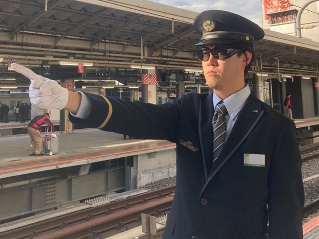 駅社員および新幹線・在来線運転士の保護メガネ着用の試行について