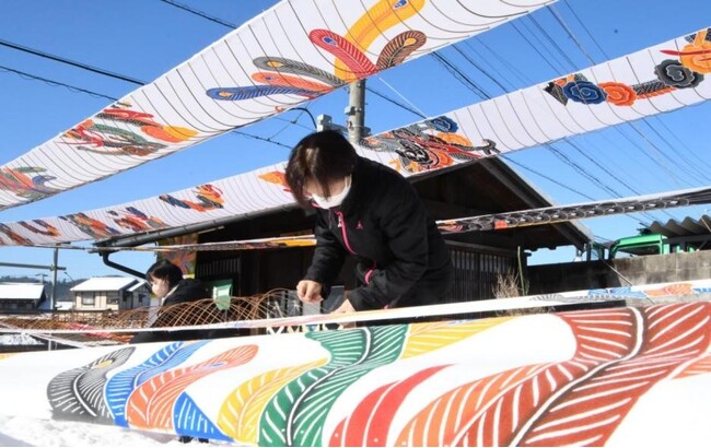 【岐阜県高山市】寒さと雪の反射がもたらす美しい色彩～飛騨染の寒ざらし～
