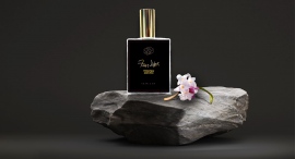 生花のような、透明感と芯のある香り！ユニセックスに使える、沈丁花の香りの香水「First Light」を2月7日発売