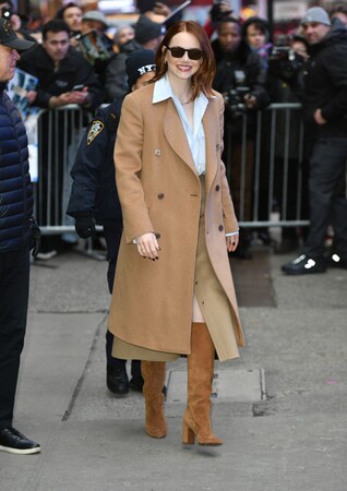【ルイ・ヴィトン】エマ・ストーンが、ニューヨークでルイ・ヴィトンを着用