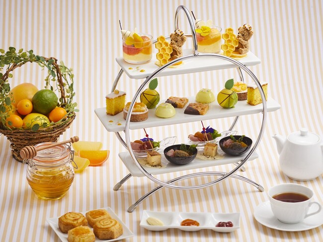 【ロイヤルパークホテル】イエローで彩る”シトラス＆はちみつ”、爽快感あふれる”チョコミント”のアフタヌーンティーを発売。