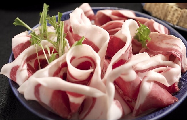 【篠山城下町ホテル NIPPONIA】丹波篠山の郷土料理「ぼたん鍋」を味わえる期間限定の宿泊プランを提供開始
