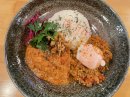 バターチキン(左)とキーマ　(右)　