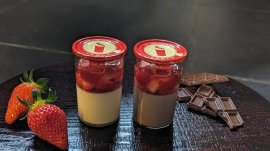 フレッシュなイチゴゼリーのプリン フレッシュなイチゴゼリーのプリン
