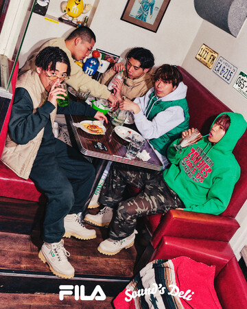 5人組で結成された話題のヒップホップクルー「Sound‘s Deli」と「FILA」が共演したコラボモデルWEATHERTECが発売。