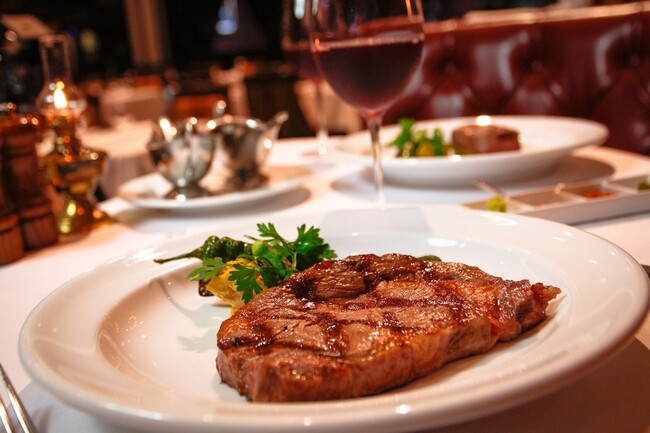 【3日間限定】大阪・AKARENGA STEAK HOUSEよりバレンタインデースペシャルコースがランチタイムに登場！