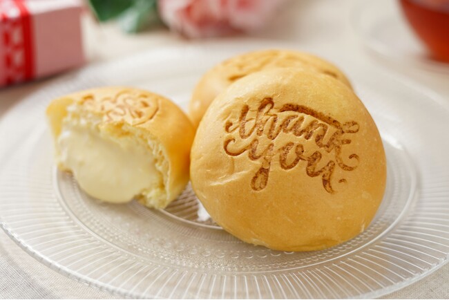 【八天堂オンラインショップ】ホワイトデーギフト販売開始！オンライン限定「Thank youくりーむパン」「フレンチトースト」など、人気のスイーツパンの詰合せ