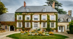 世界的シャンパーニュ・メゾンが所有するフランスの邸宅での結婚式「ヴーヴ・クリコ ウエディング」の2024年度版の販売がスタート！