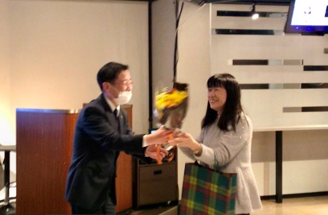 【株式会社Ginza】16年間勤務し「定年退職」を迎えた女性従業員の送別会を開催致しました。
