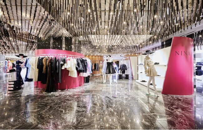 【NINA RICCI】「ニナ リッチ」が2024年春夏シーズンのポップアップイベントを伊勢丹新宿店で開催