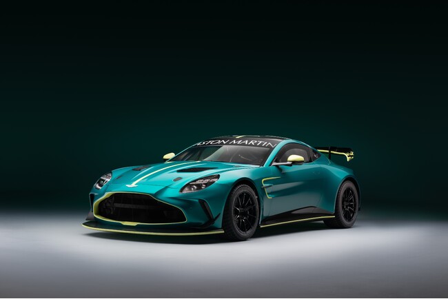 アストンマーティン、新型Vantage GT4を発表GTレーサーの最強ラインアップが完成