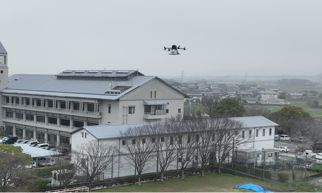 トルビズオン、西久大運輸倉庫とドローン・EV車を連携させた医薬品配送実験を実施