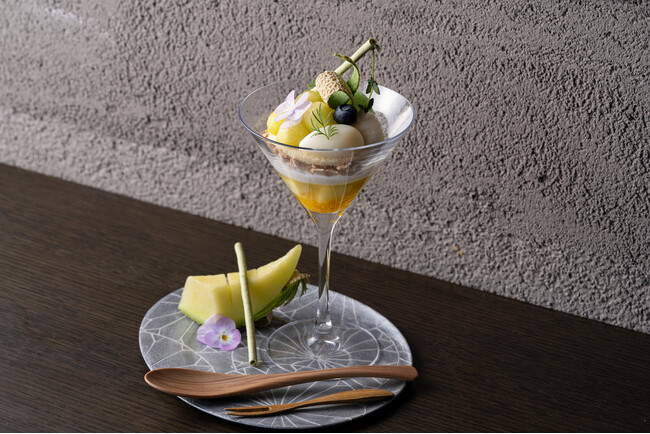 【箱根・強羅 佳ら久】1本の木に1果。美味しさを追求した果物の王様「静岡クラウンメロン」が主役のパルフェを堪能