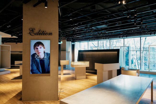 シャープでモダンな雰囲気を纏ったコンセプトショップ〈Edition（エディション）〉 フラッグシップストアの表参道ヒルズ店が3月1日（金）よりリニューアルオープンいたします。