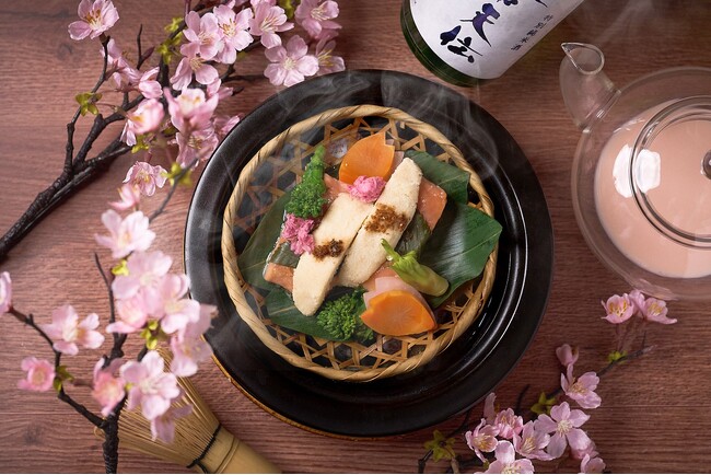 「第22回東急ホテルズ料理コンテスト」グランプリ受賞作品「みやぎサーモンの春煙仕立て 桜の和風えすぷーま添え」販売決定