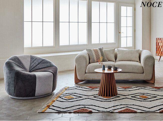 【新商品】まるでメリーゴーラウンド。シュールなスウィベルチェア【インテリアショップNOCE】