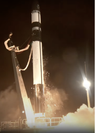 Synspectiveの小型SAR衛星「StriX-3」 軌道投入に成功。アンテナの展開成功も確認。