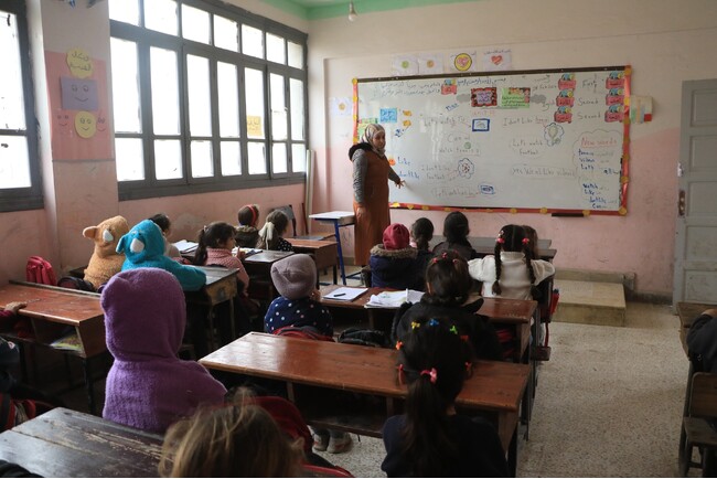 シリア危機から13年。シリアにおける学齢期の子どもたちの220万人が教育を必要としています。