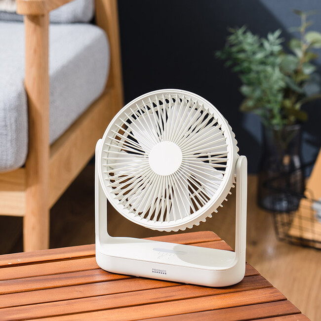 昨年出荷数約2万台！人気の「3wayスリムデスクファン」が、カラーチェンジ！【ライフオンプロダクツ】