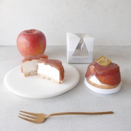 エシカル林檎のレアチーズケーキ1 エシカル林檎のレアチーズケーキ1