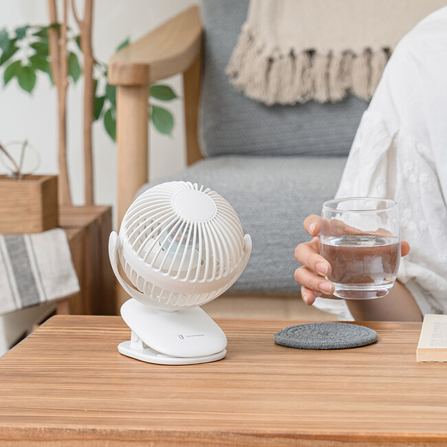 丸くてコロンとしたフォルムがかわいい！2024年夏の新作「充電式ラウンドミニクリップファン」がLife on Productsから新発売。