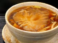 三陸のサメ漁文化を伝えるため厳選されたフカヒレを使用した「麻布そば(フカヒレラーメン)」、麻布十番「シーファン」で提供開始