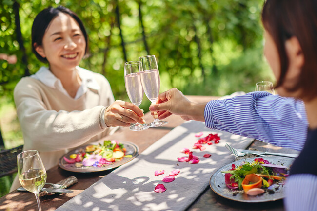 【いばらきフラワーパーク】バラシーズン目前!やさしい陽光と花を感じる「Rose Farm Party」春の贅沢滞在
