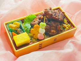新商品 トリゴコロ名物 たまり醤油の極み黒唐揚げ弁当 -和水(なごみ)- 新商品 トリゴコロ名物 たまり醤油の極み黒唐揚げ弁当 -和水(なごみ)-