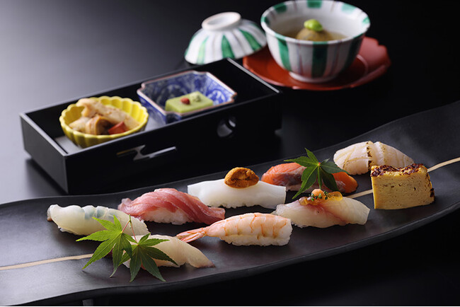 【琵琶湖ホテル】初夏の湖畔で楽しむランチメニュー　近江牛と海鮮をWで楽しめる鉄板焼や海と湖の幸を味わえる鮨ランチ