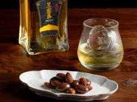 霧島焼酎3種をオーク樽で熟成したスピリッツ『黒霧島MELT』『赤霧島MELT』『茜霧島MELT』新発売