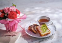 グランマーブルから「母の日」の贈り物にぴったりの新商品　感謝の気持ちを贈る『お花＋マーブルデニッシュ』のセットが登場！